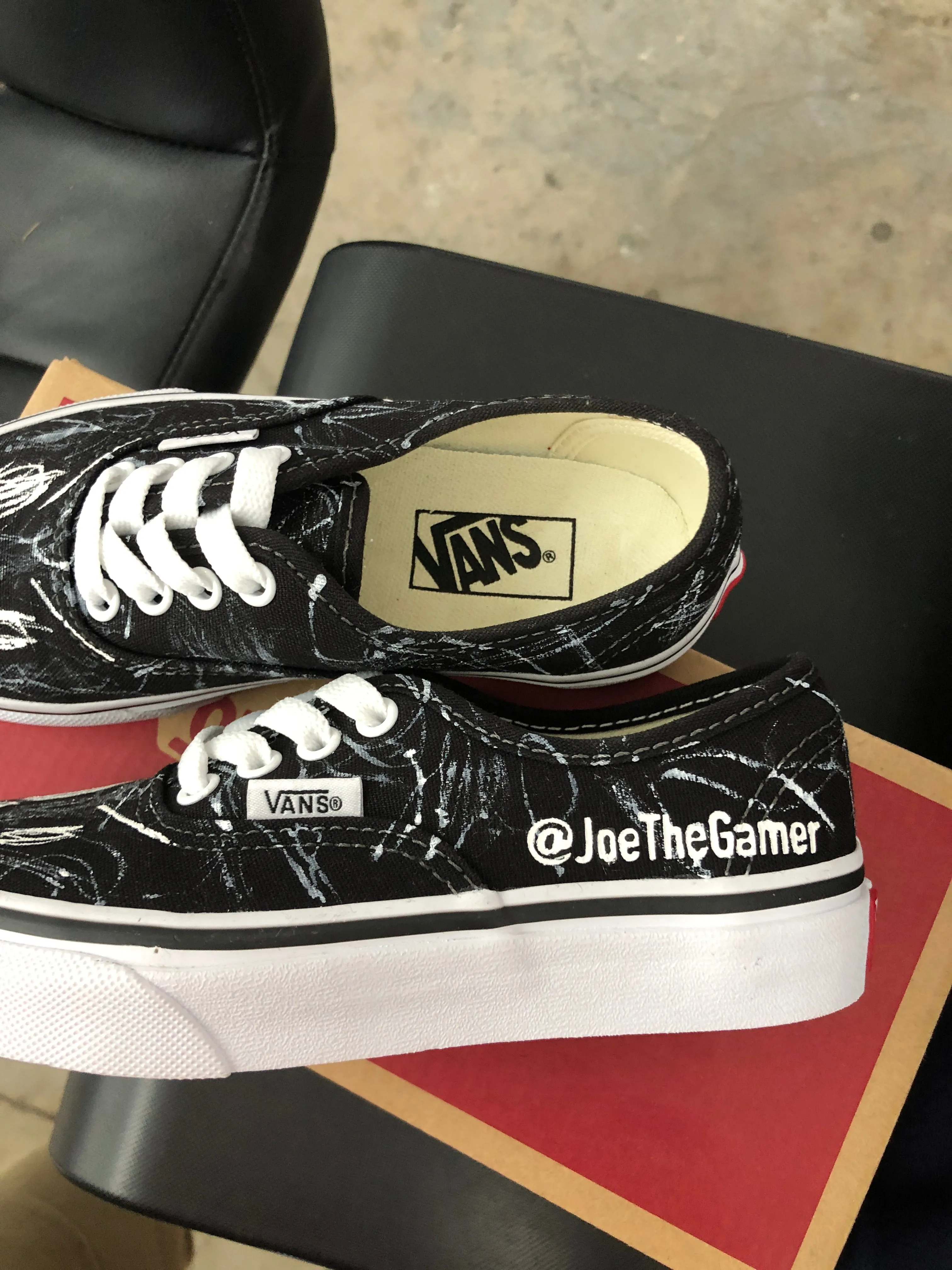 2 pairs of @JoeTheGamer Vans Black Authentic Women's 6.5 & Men's 10.