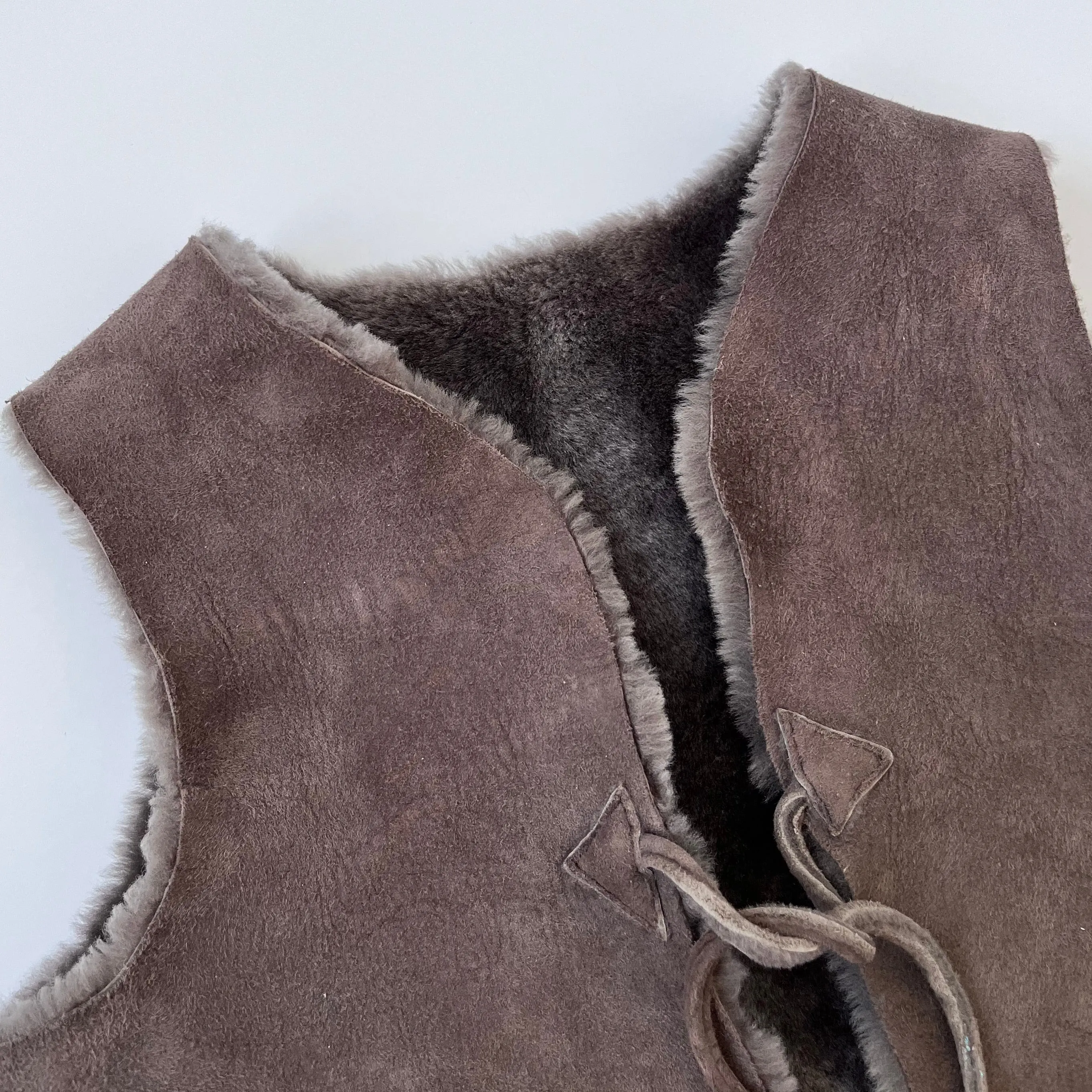 Belle Enfant Brown Sheepskin Gilet: 3-5 Years