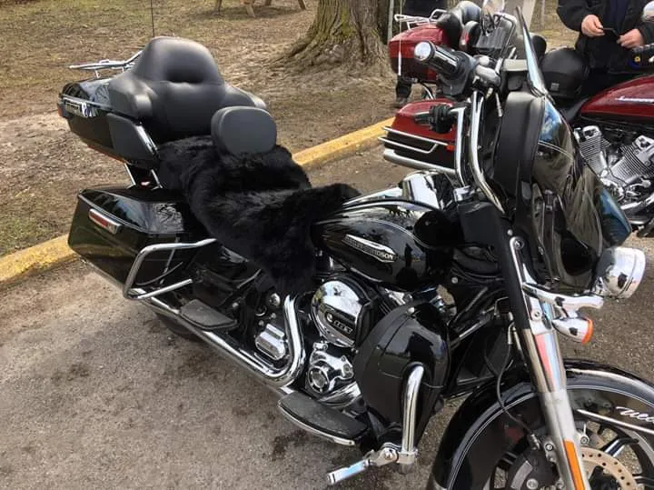 Black Sheepskin Motorcycle Seat Cover