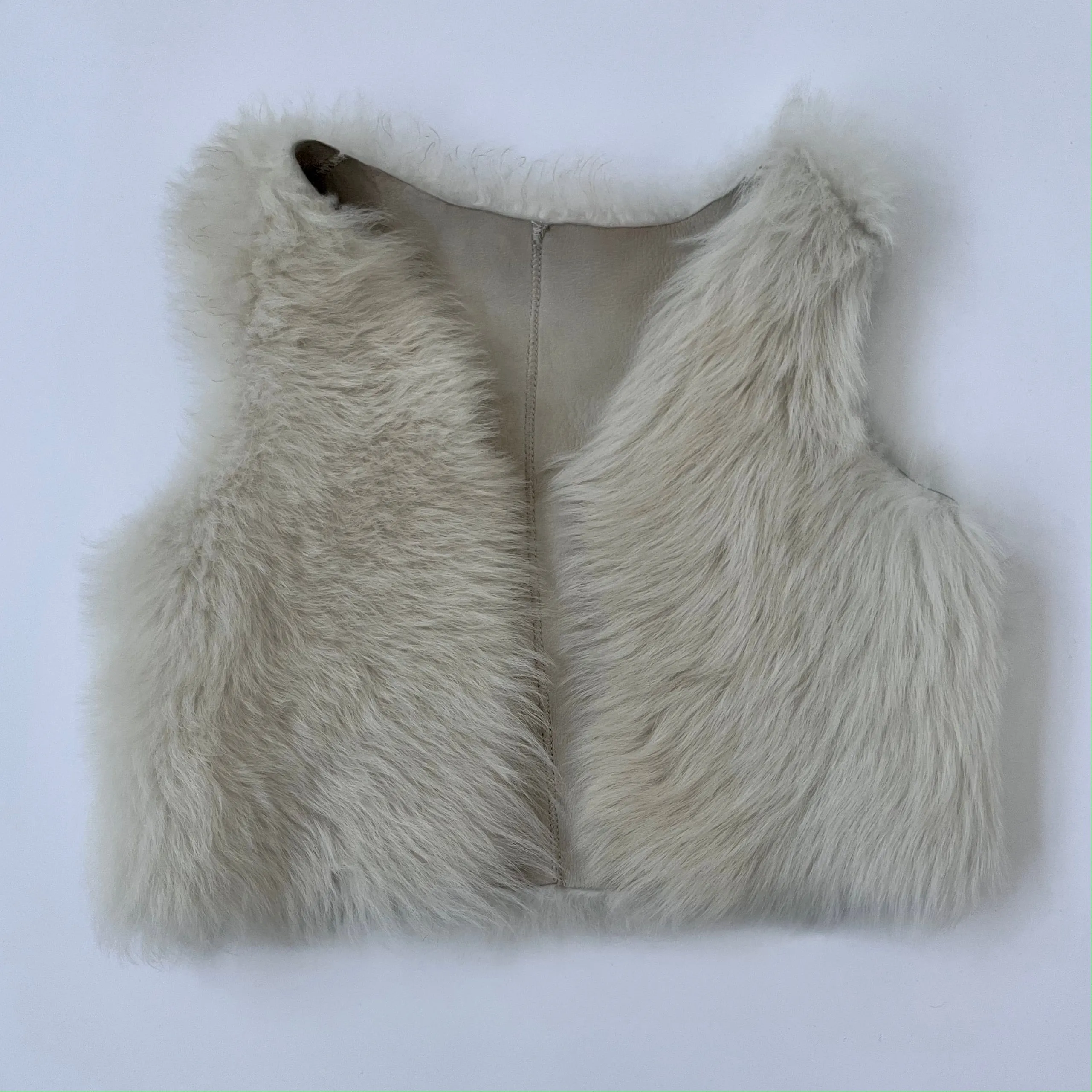 Bonpoint Reversible Cream Sheepskin Gilet: 2 Years