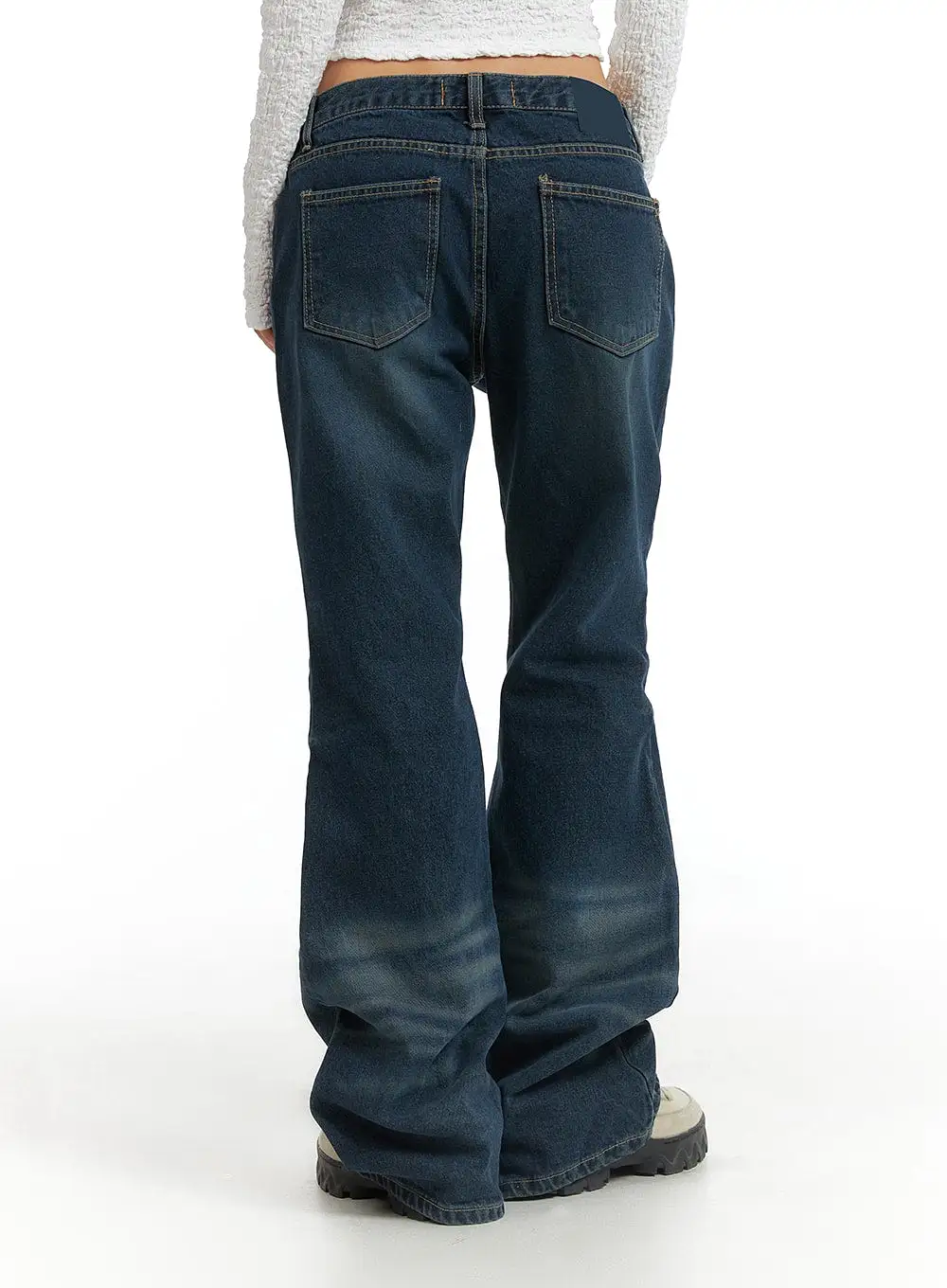 Low Waist Buttoned Flared Jeans CJ425