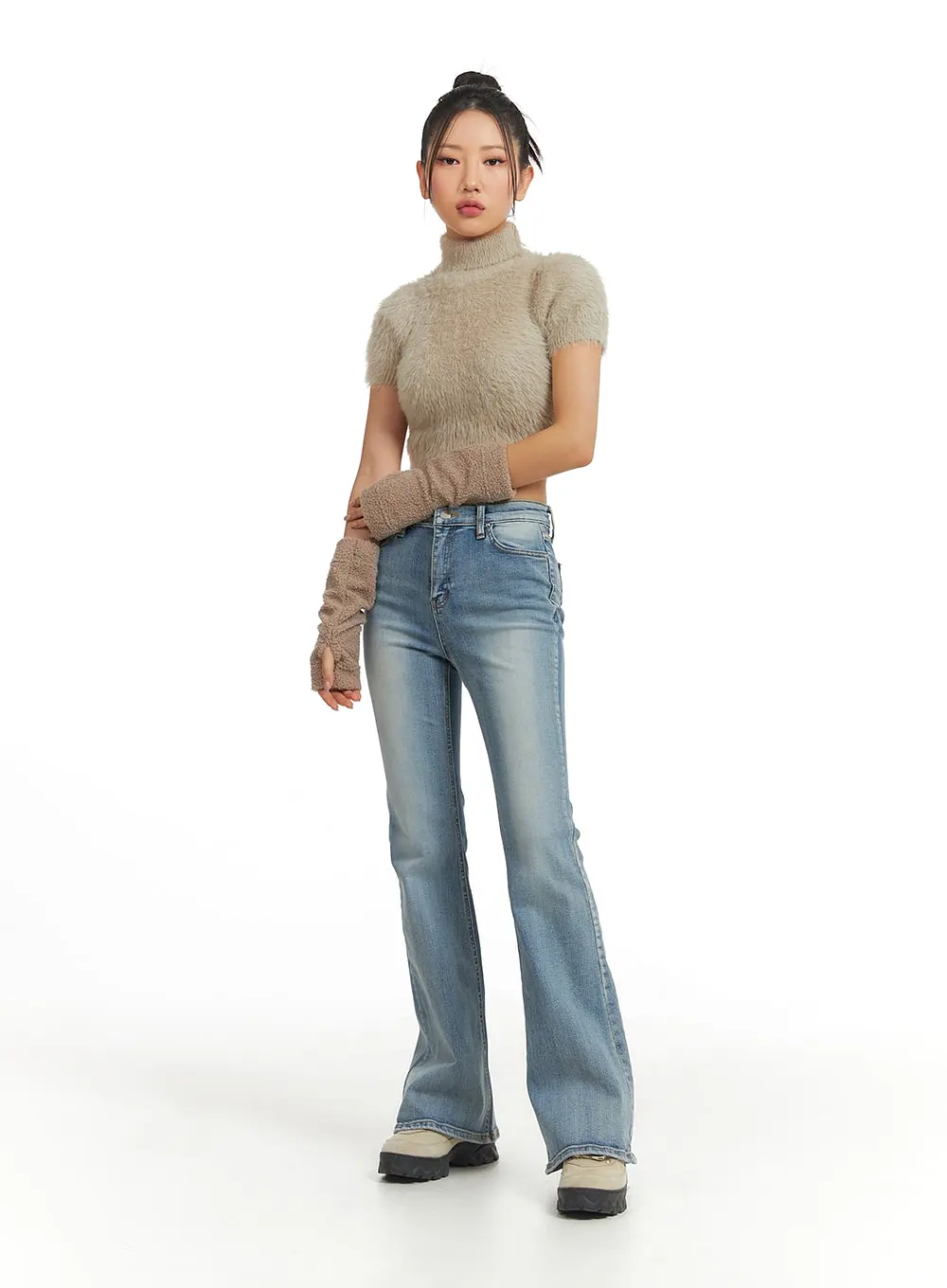 Mid Rise Solid Flared Jeans CJ429