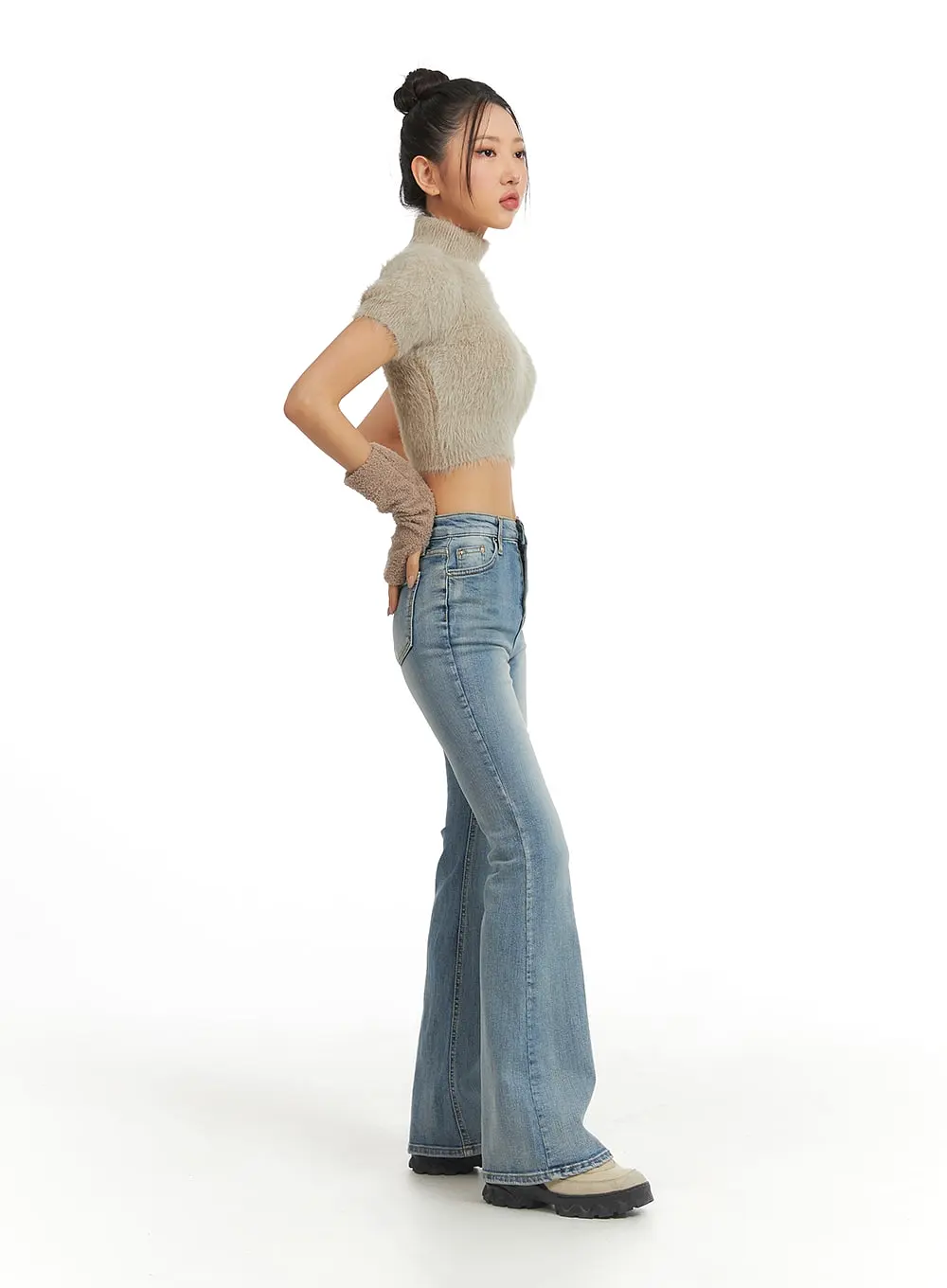 Mid Rise Solid Flared Jeans CJ429