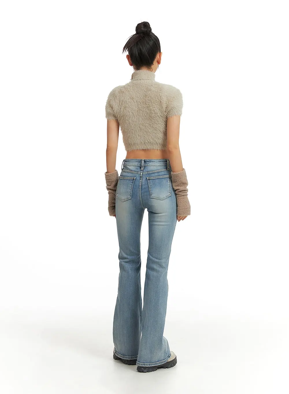 Mid Rise Solid Flared Jeans CJ429