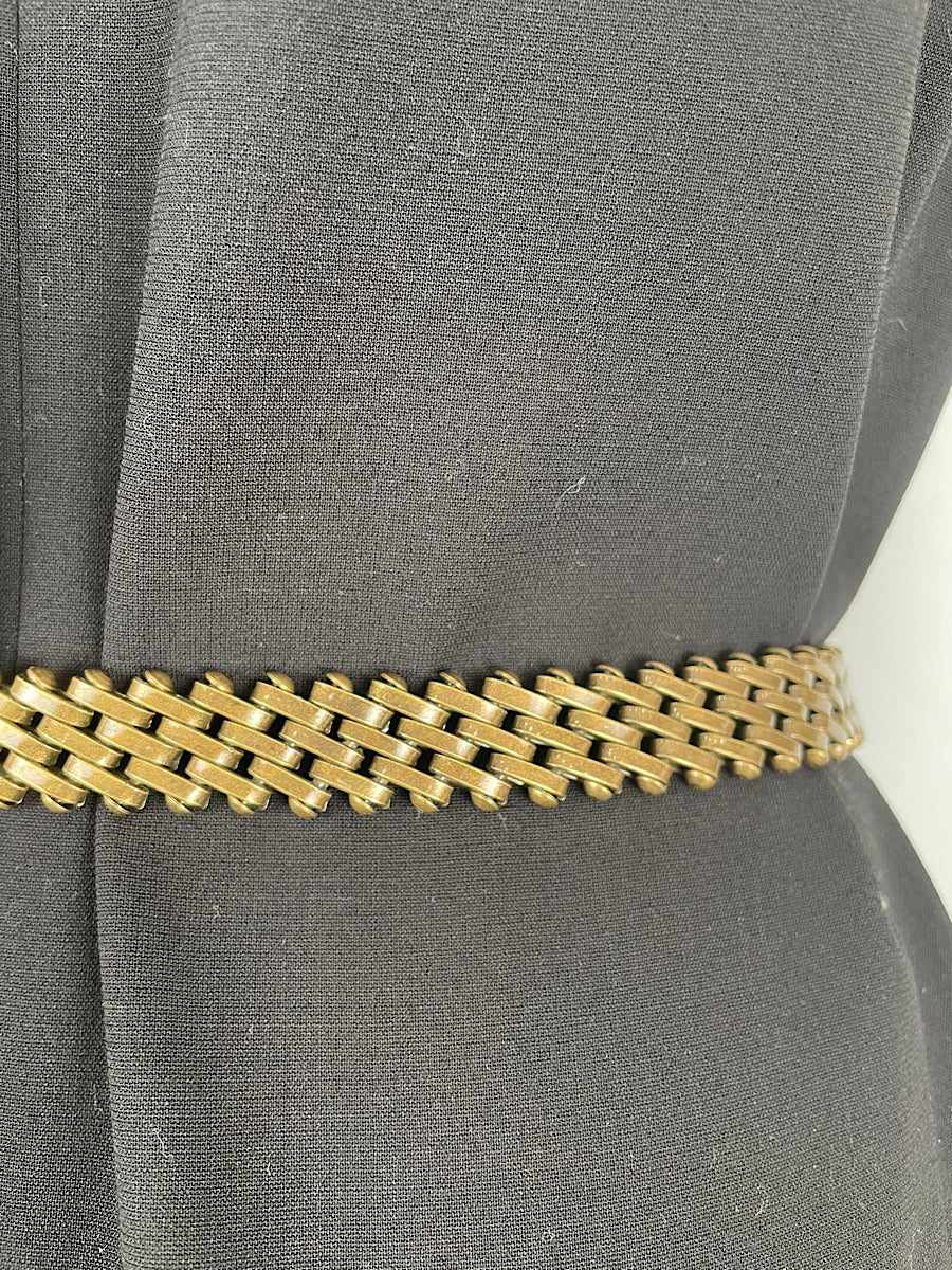 Vintage 97A, 1997 Fall Chanel Bronze Metal Chain link belt 27” generally a US 4