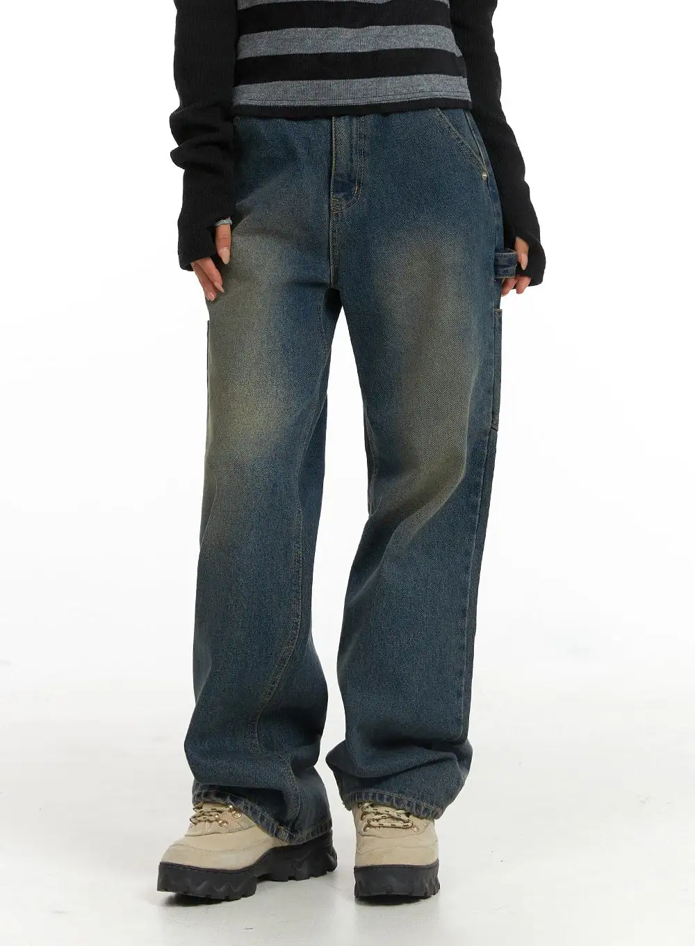 Washed Straight-Leg Jeans CJ417