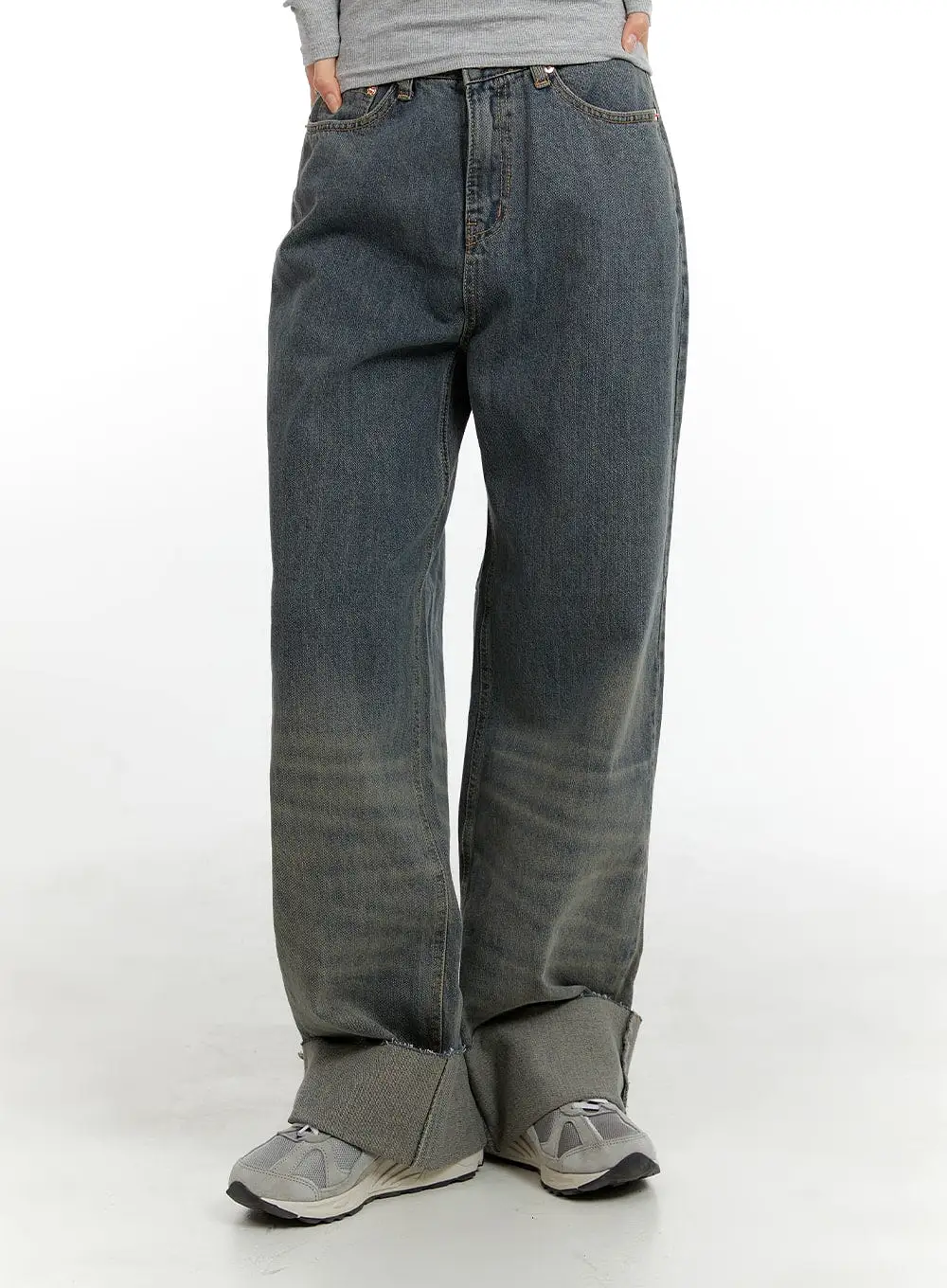 Washed Straight Leg Roll-Up Jeans CA401